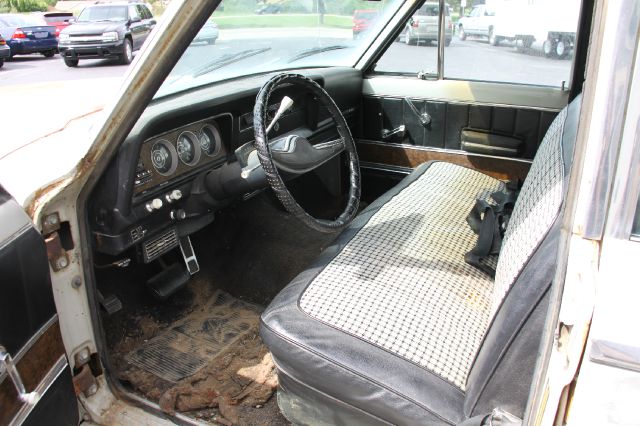 Jeep Wagoneer 1973 photo 13