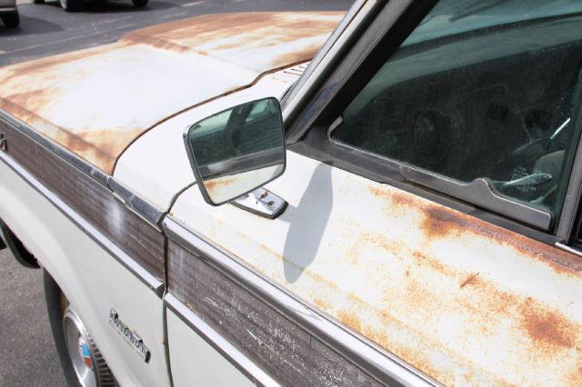 Jeep Wagoneer 1973 photo 15