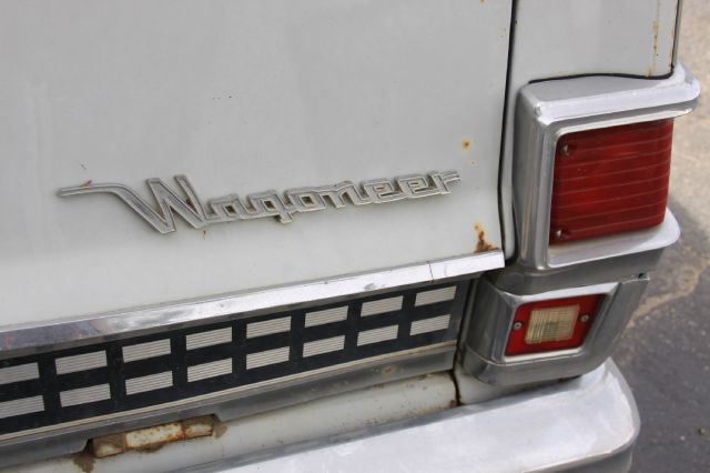 Jeep Wagoneer 1973 photo 18