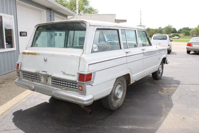 Jeep Wagoneer 1973 photo 19