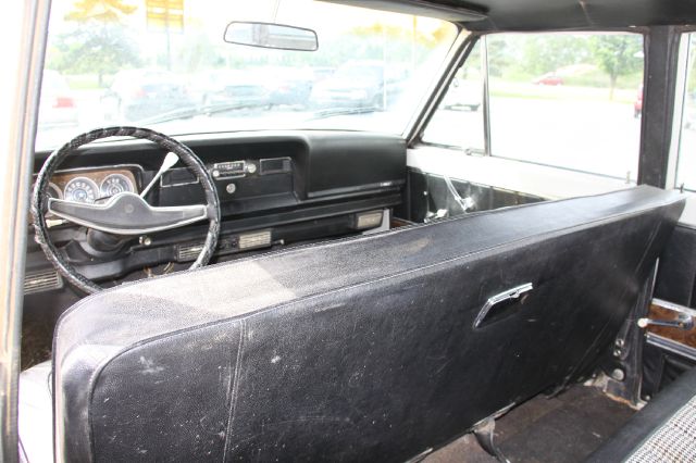 Jeep Wagoneer 1973 photo 28