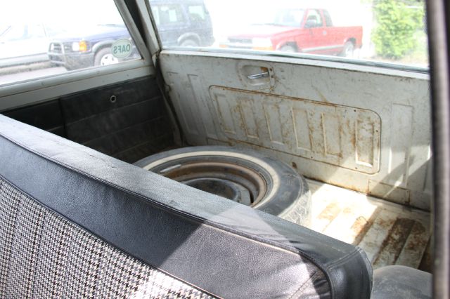 Jeep Wagoneer 1973 photo 33