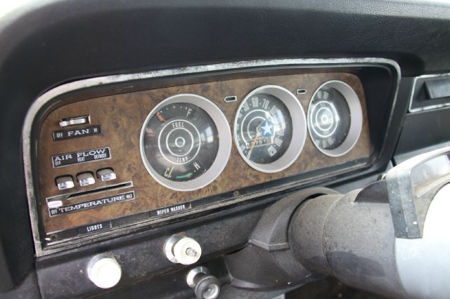 Jeep Wagoneer 1973 photo 9