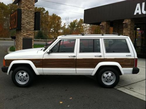 Jeep Wagoneer Super Other