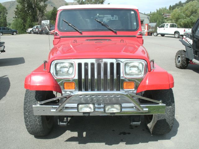 Jeep Wrangler Base SUV