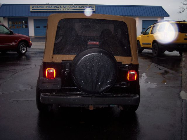 Jeep Wrangler 1997 photo 2
