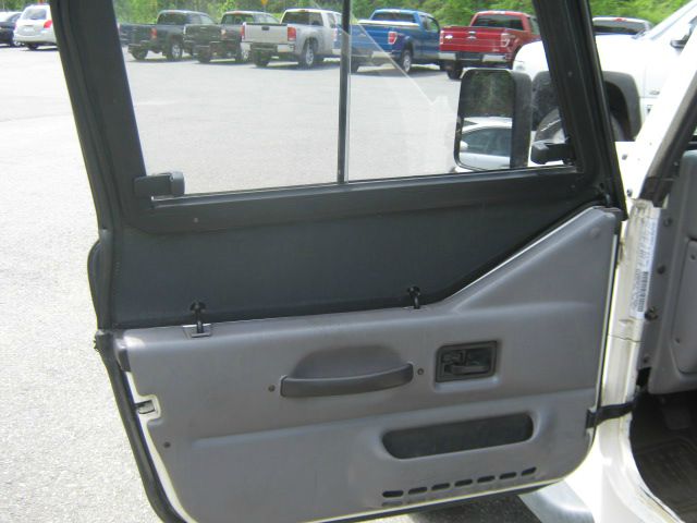 Jeep Wrangler 1997 photo 2