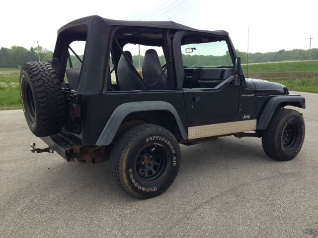 Jeep Wrangler SE SUV