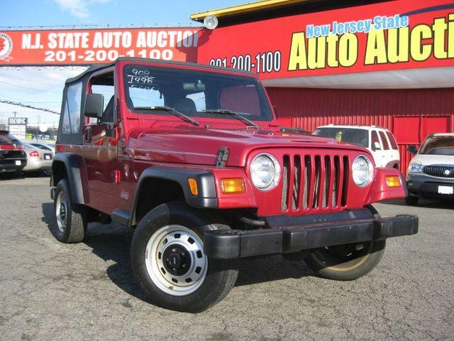 Jeep Wrangler XLT 15 Passenger Unspecified
