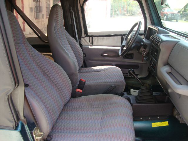 Jeep Wrangler SE SUV