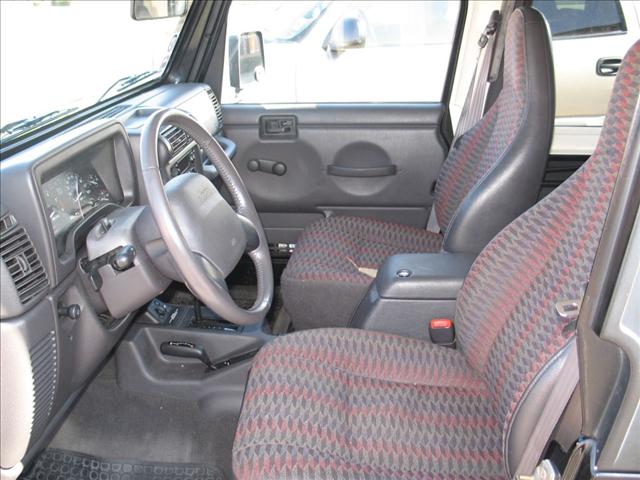 Jeep Wrangler 1999 photo 2