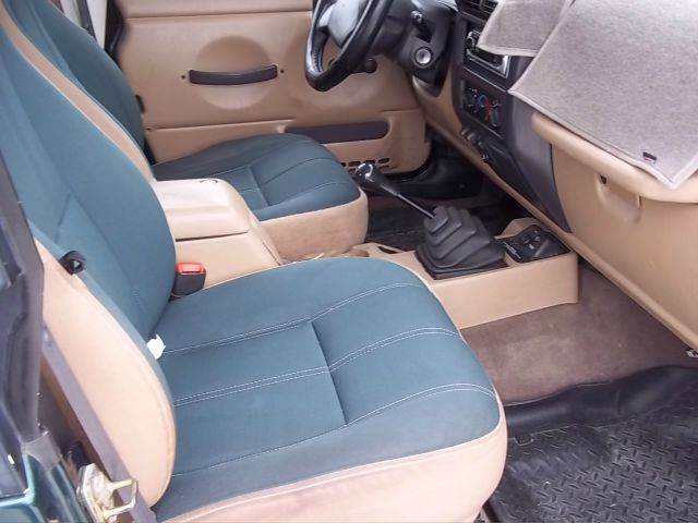 Jeep Wrangler 2000 photo 6