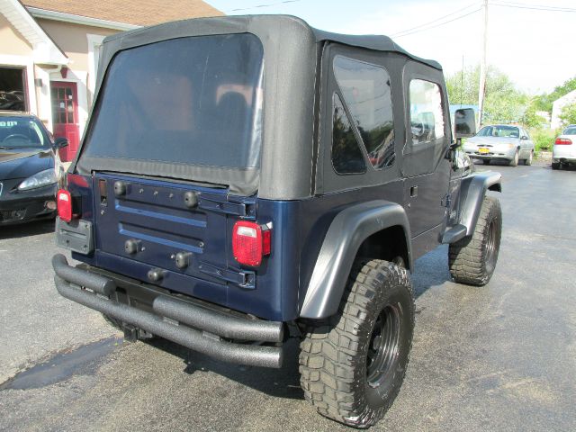 Jeep Wrangler 2000 photo 3