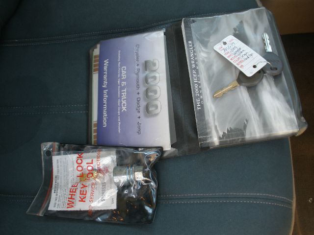 Jeep Wrangler 2000 photo 16