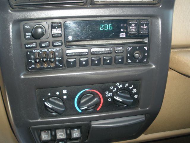 Jeep Wrangler 2000 photo 25