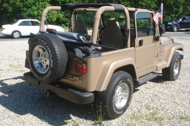 Jeep Wrangler 2000 photo 2