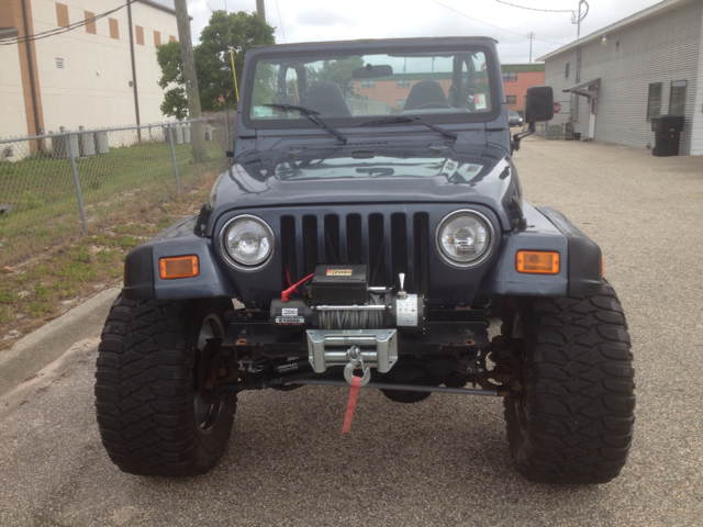 Jeep Wrangler SE SUV