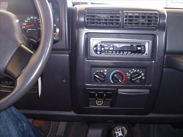 Jeep Wrangler 2001 photo 2