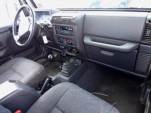 Jeep Wrangler 2002 photo 2