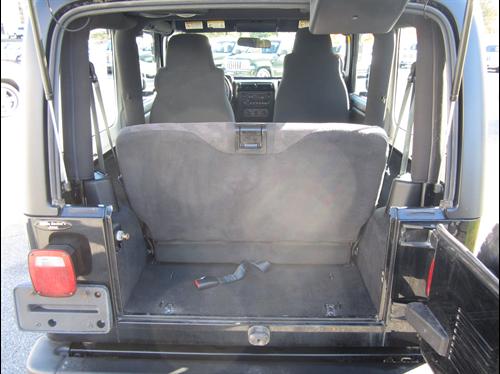 Jeep Wrangler 2004 photo 2