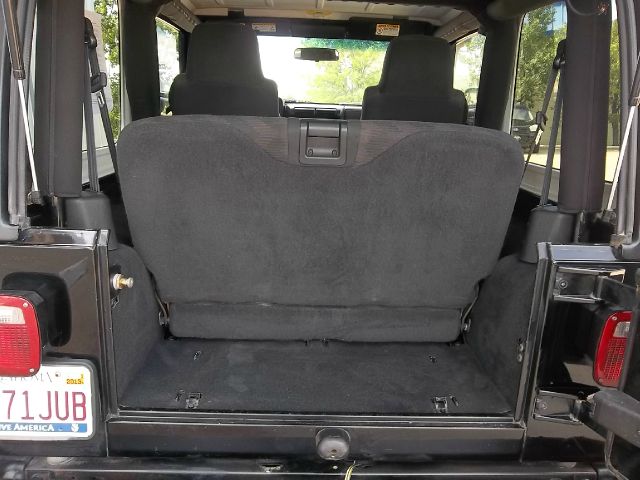 Jeep Wrangler 2004 photo 2
