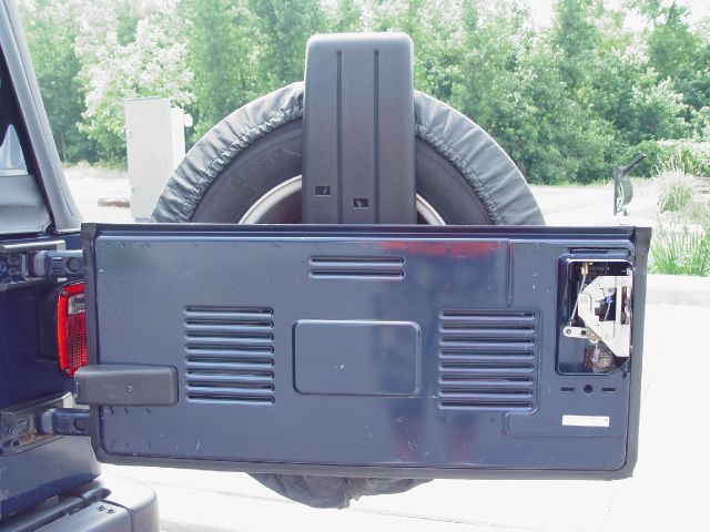 Jeep Wrangler 2004 photo 2