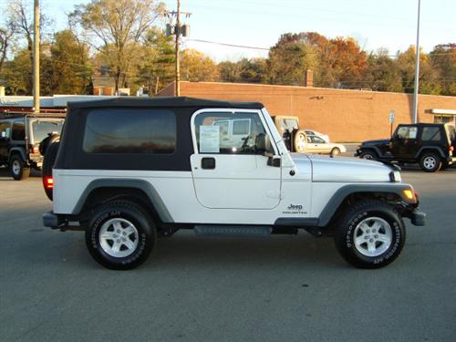 Jeep Wrangler 2004 photo 2