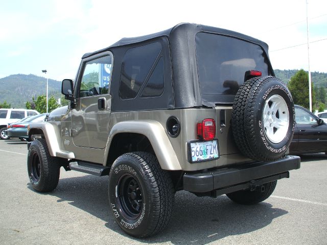 Jeep Wrangler 2004 photo 2