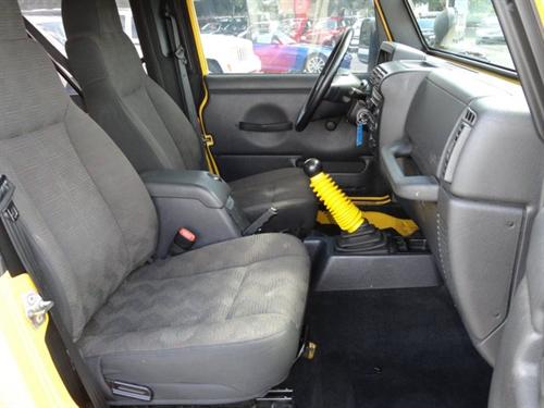 Jeep Wrangler 2004 photo 2