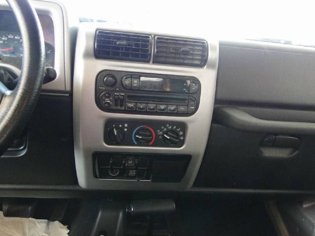 Jeep Wrangler 4DR FWD LTD AT SUV