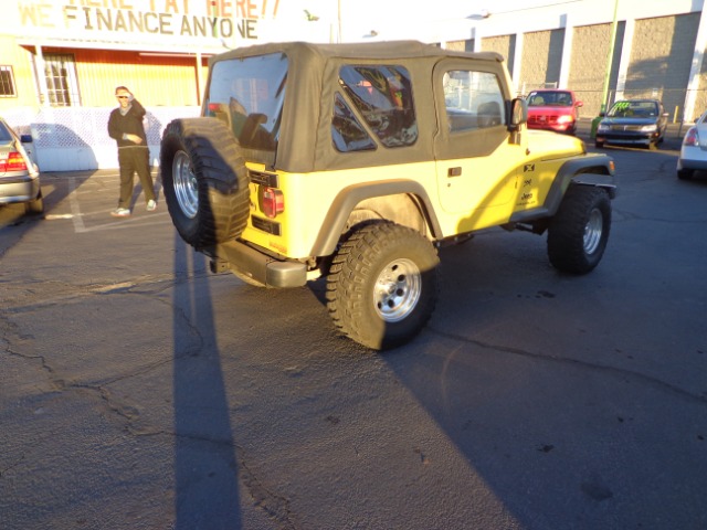 Jeep Wrangler 2004 photo 2