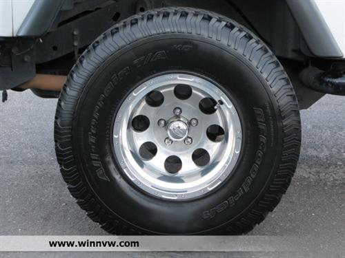 Jeep Wrangler 2004 photo 2