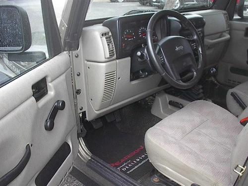 Jeep Wrangler 2004 photo 2
