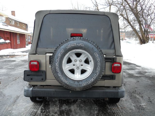 Jeep Wrangler 2005 photo 2
