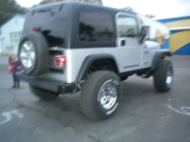 Jeep Wrangler 2005 photo 2