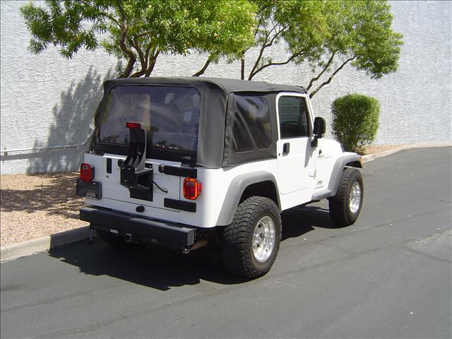 Jeep Wrangler 2005 photo 3