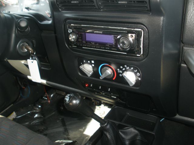 Jeep Wrangler 2005 photo 24