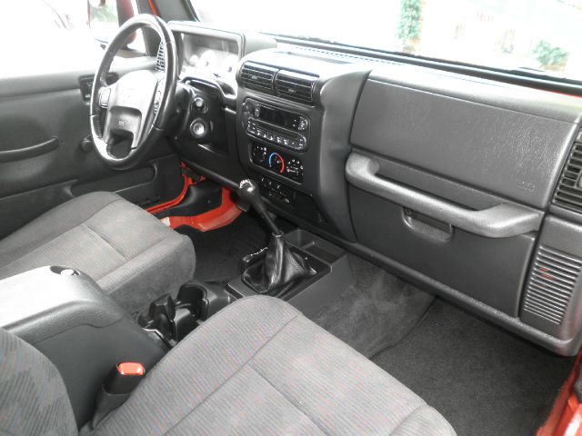Jeep Wrangler 2005 photo 2