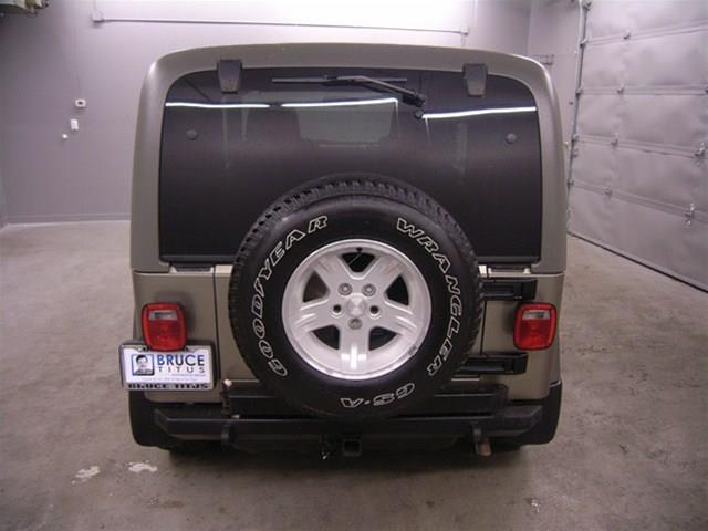Jeep Wrangler 2005 photo 13