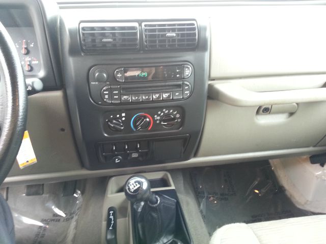 Jeep Wrangler 2005 photo 15