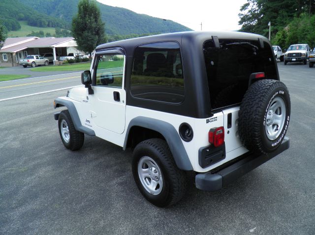 Jeep Wrangler XL SLT 2WD SUV