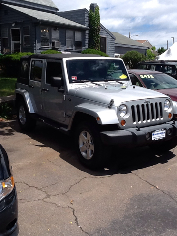 Jeep Wrangler 1500 Extended Cargo Clean SUV