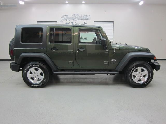 Jeep Wrangler SLS Sport Utility