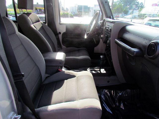 Jeep Wrangler 1500 Extended Cargo Clean SUV