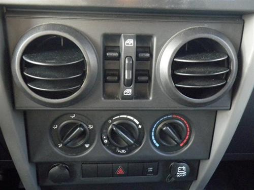 Jeep Wrangler 2008 photo 2