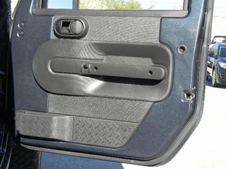 Jeep Wrangler 2008 photo 2
