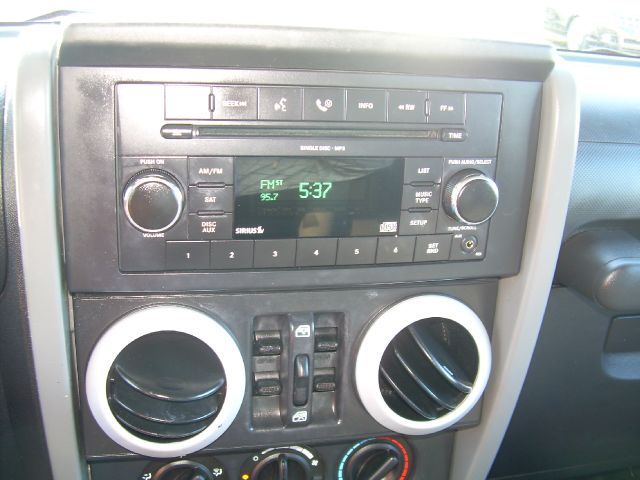 Jeep Wrangler 2008 photo 13