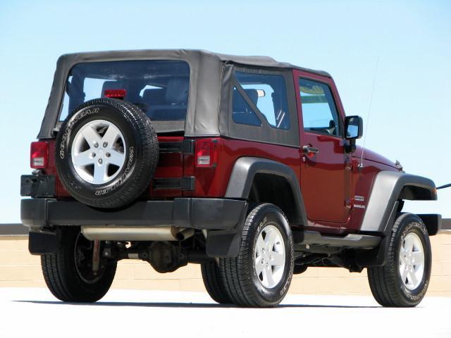 Jeep Wrangler 2010 photo 3