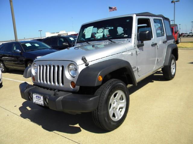 Jeep Wrangler Luxury II Model FWD 4.6L V8 Sport Utility