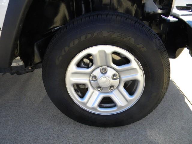 Jeep Wrangler 2010 photo 2